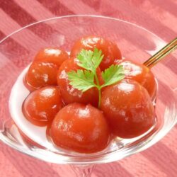 三宮 イタリアン の、おいしい トマトのピクルス