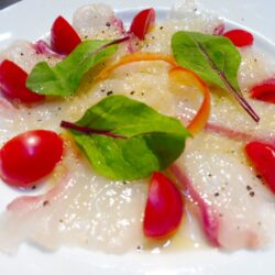 三宮 イタリアン の、おいしい 鯛のカルパッチョ