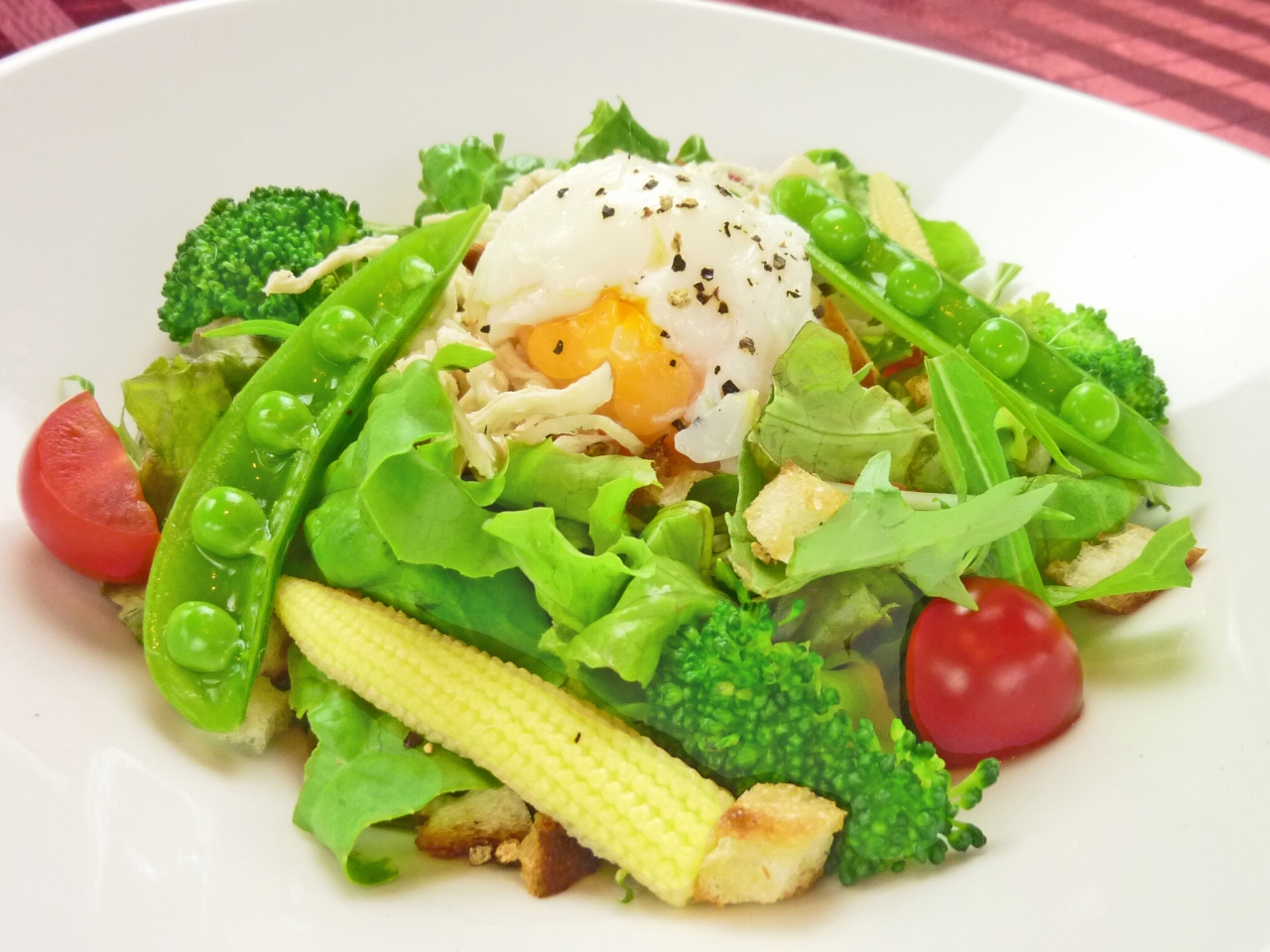 Caesar Salad with Steamed Chicken and Onsen Egg