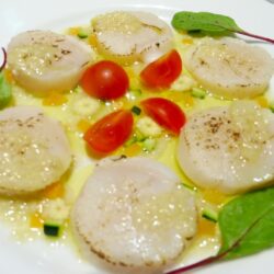 ゴローニャの、おいしい炙りホタテのカルパッチ