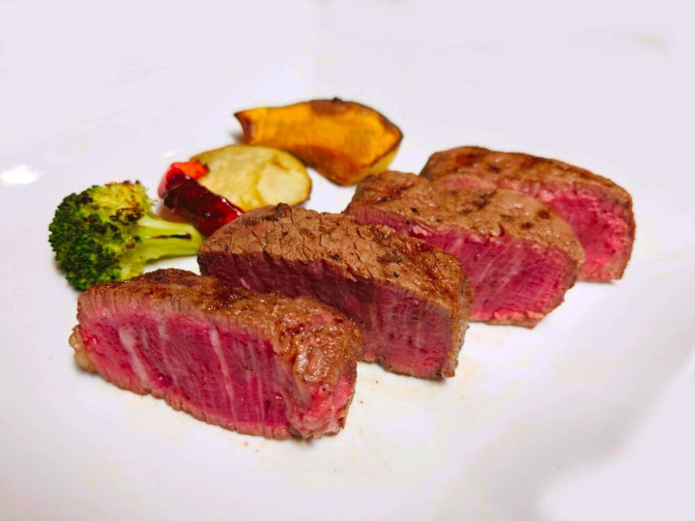 黑毛和牛菲力牛排  (约150克)